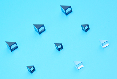 What is the working principle of a prism?